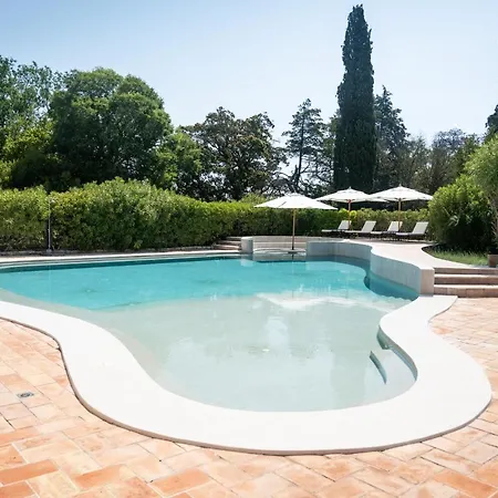 Chateau Les Crostes Lodge