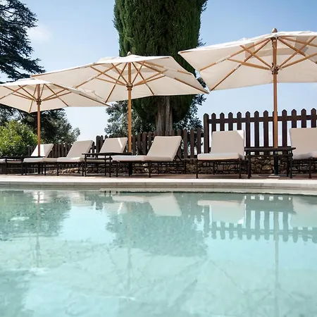 Chateau Les Crostes Lodge *