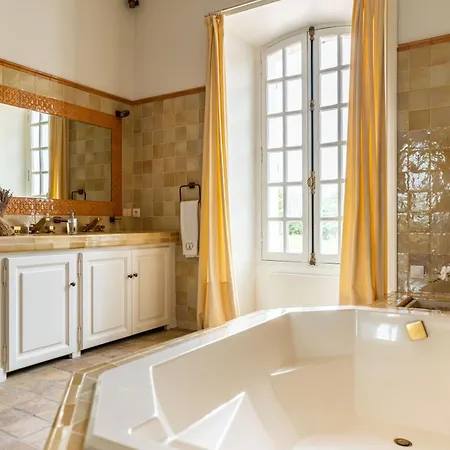 Lodge Chateau Les Crostes
