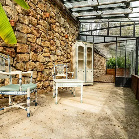 Chateau Les Crostes Lodge